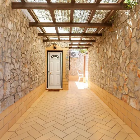 L - Wellness Farm * Lagos